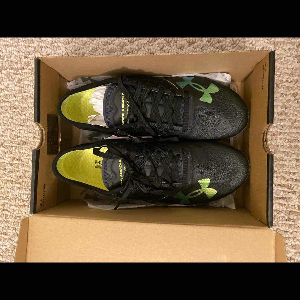 BRAND NEW Under Armour Track & Field Spikes